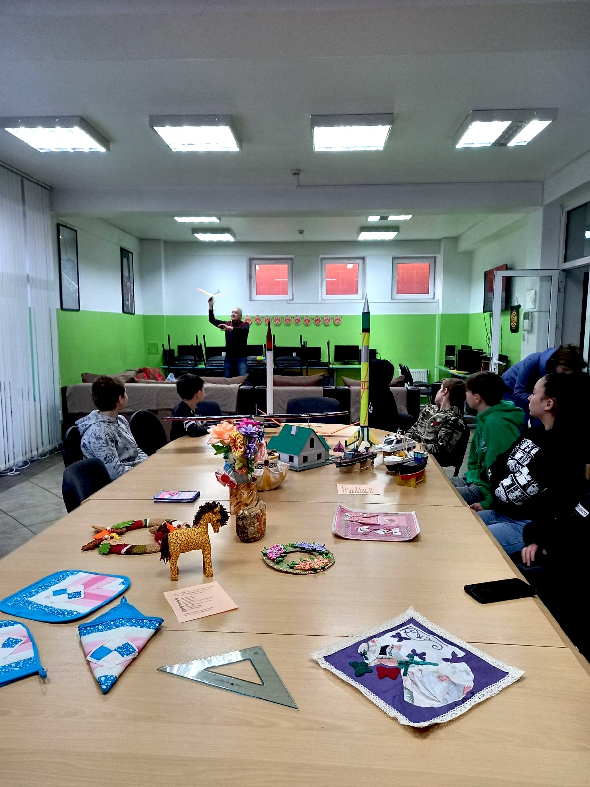 Atelier de creație tehnică pentru copiii de la Centrul de Plasament Regina Pacis
